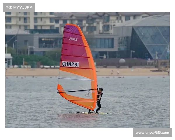 女子帆板RS-X级周莉莉夺冠，山东添金